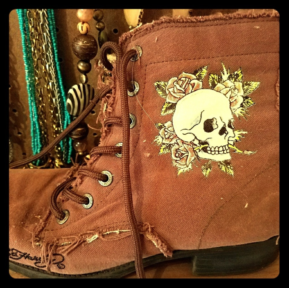 Women's Ed Hardy boots size 9